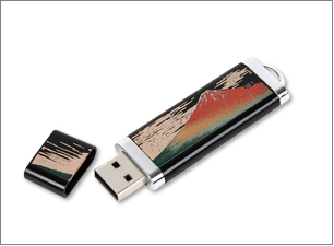 蒔絵USBメモリー（4GB)サイズ：75×25×6ｍｍ
