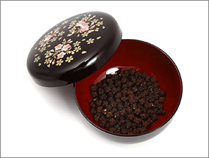 山中漆器 桜づくしボンボニエール ペア – 金沢金箔入りこんぺいとう付き★日本土産（みやげ）や記念品に！英語説明書つき